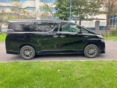 Toyota Vellfire 2020 Dual Engine 2.5L HV Luxury - ფოტო 11