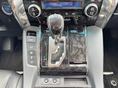 Toyota Vellfire 2020 Dual Engine 2.5L HV Luxury - ფოტო 19