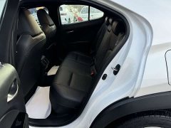 Lexus UX New Energy 2020 300e Pure Joy Edition - ფოტო 7