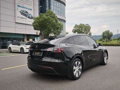 Tesla Model Y 2022 Facelift Rear-Wheel Drive - ფოტო 12