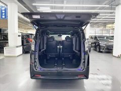 Toyota Vellfire 2021 Crown Hybrid 2.5L HV Luxury Edition - ფოტო 12