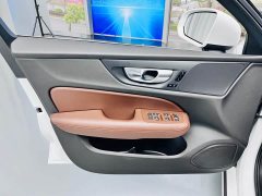 Volvo S60 B4 Smart Luxury Edition - ფოტო 11