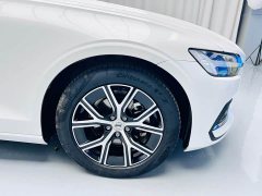 Volvo S60 B4 Smart Luxury Edition - ფოტო 4