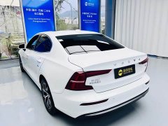 Volvo S60 B4 Smart Luxury Edition - ფოტო 6