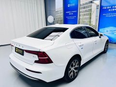 Volvo S60 B4 Smart Luxury Edition - ფოტო 7
