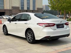 Toyota Camry 2.5G Luxury - ფოტო 4