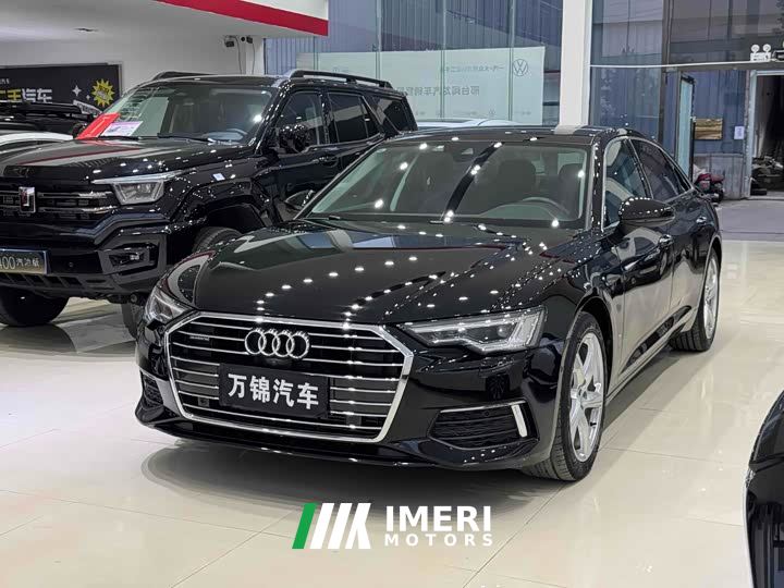Audi A6L 45 TFSI quattro Deluxe Version