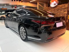 Lexus LS 500h Luxury - ფოტო 9