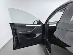 Tesla Model Y Performance All-Wheel Drive - ფოტო 8