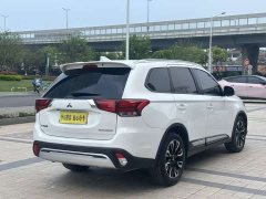 Mitsubishi Outlander 2.0L FWD Comfort 5-Seater - ფოტო 11