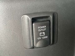 Mitsubishi Outlander 2.0L FWD Comfort 5-Seater - ფოტო 13