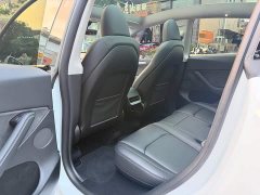Tesla Model Y Rear-Wheel Drive - ფოტო 5