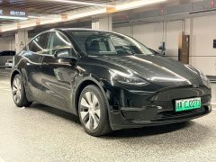 Tesla Model Y Standard Range RWD - ფოტო 3
