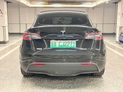 Tesla Model Y Standard Range RWD - ფოტო 9