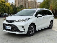 Toyota Gravia 2.5L Hybrid Prestige Plus AWD - ფოტო 1