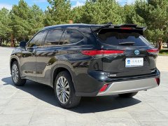 Toyota Highlander Hybrid 2.5L AWD Premium 7-Seater - ფოტო 7