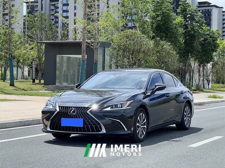 Lexus ES 300h Excellence Edition
