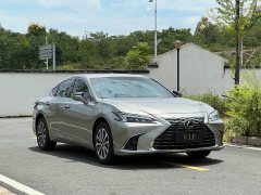 Lexus ES 200 Premium Edition - ფოტო 3