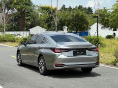 Lexus ES 200 Premium Edition - ფოტო 4