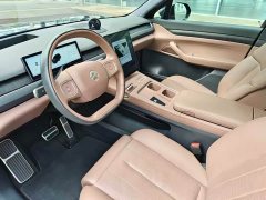 NIO ES8 2023 75kWh Executive - ფოტო 10