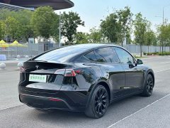 Tesla Model Y Standard Range RWD - ფოტო 12