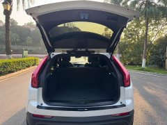 Cadillac XT4 28T FWD Fashion Edition - ფოტო 13