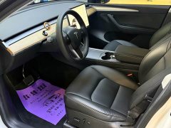 Tesla Model Y Rear-Wheel Drive - ფოტო 4