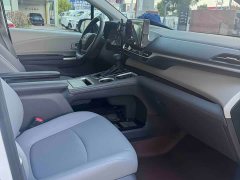 Toyota Grevias 2.5L Hybrid Luxury - ფოტო 7