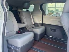 Toyota Grevias 2.5L Hybrid Luxury - ფოტო 8