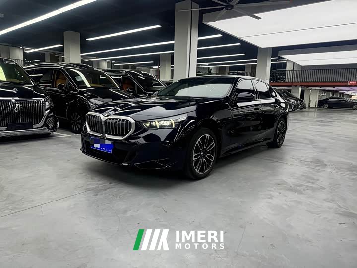 BMW 5 Series (Imported) 525i M Sport Package - ავტომობილი ჩინეთიდან