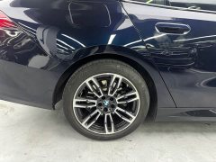 BMW 5 Series (Imported) 525i M Sport Package - ფოტო 14