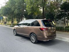 Buick GL8 Land Business Class 652T Luxury - ფოტო 4