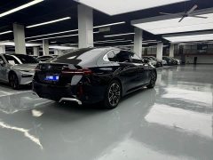 BMW 5 Series 530Li Premier M Sport Package - ფოტო 16