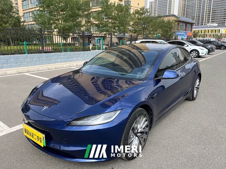 Tesla Model 3 Long Range All-Wheel Drive