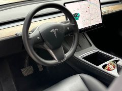 Tesla Model Y Long Range All-Wheel Drive - ფოტო 4