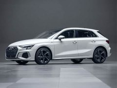 Audi A3 2023 Sportback 35 TFSI Fashion Sport - ფოტო 1