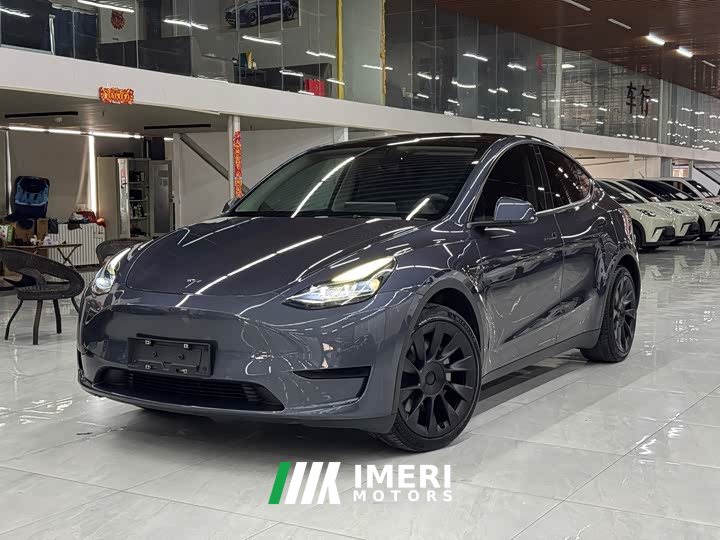 Tesla Model Y Facelift Rear-Wheel Drive