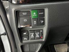 Honda Odyssey 2.0L e:HEV Luxury - ფოტო 13