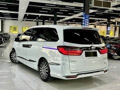 Honda Odyssey 2.0L e:HEV Luxury - ფოტო 15