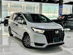 Honda Odyssey 2.0L e:HEV Luxury - ფოტო 3