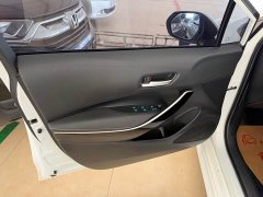 Toyota Corolla Hybrid 1.8H E-CVT Luxury - ფოტო 16