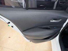 Toyota Corolla Hybrid 1.8H E-CVT Luxury - ფოტო 19