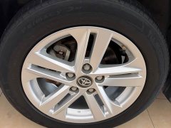 Toyota Corolla Hybrid 1.8H E-CVT Luxury - ფოტო 5
