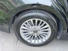 Toyota Camry Hybrid 2.0L HGVP Luxury - ფოტო 14