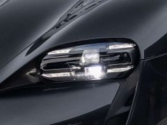 Porsche Taycan 2022 Facelift - ფოტო 13