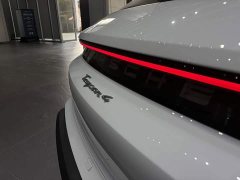 Porsche 2022 Taycan 4 Cross Turismo - ფოტო 9