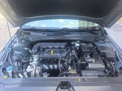 Hyundai Elantra 1.5L CVT Luxury - ფოტო 13
