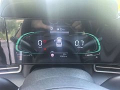 Hyundai Elantra 1.5L CVT Luxury - ფოტო 16