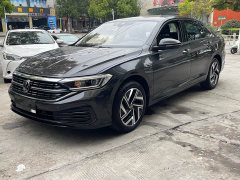 Volkswagen Jetta 200TSI DSG Edition - ფოტო 1