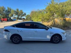 BYD Qin PLUS Glory Edition DM-i 55KM Leading - фото 5